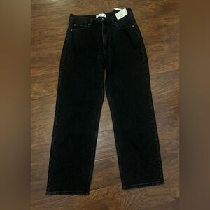 Abercrombie and Fitch Ultra High Rise Ankle Straight Jean Cropped NWT 31 / 12